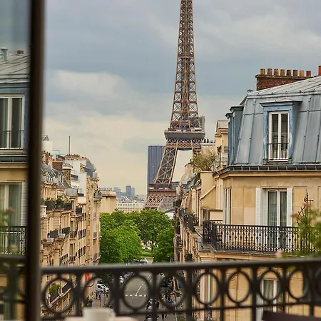 New Trocadero - Eiffel Tower باريس